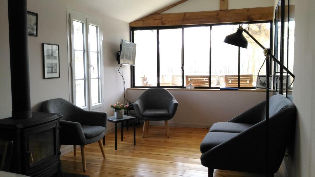 Le Gue Renard-Un Balcon Sur La Charente Villa Жарнак Екстериор снимка